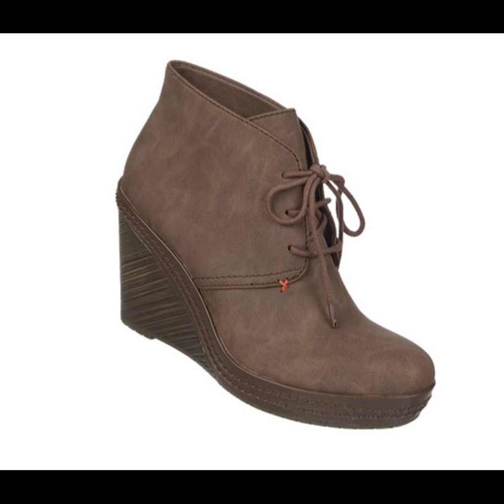 Dr. Scholl’s Bethany wedge lace up bootie
